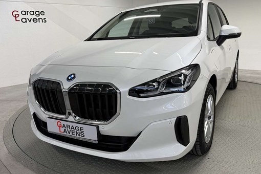 BMW 225